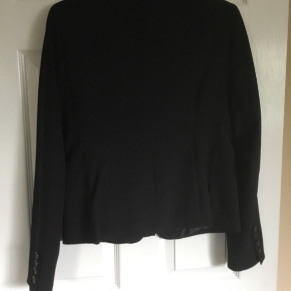 New Three-button Blazer - Picture 2 of 6